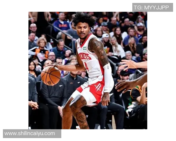 休斯顿火箭队狂胜之夜，杰伦·格林32分领衔，杨瀚森G联赛首秀展NBA潜力